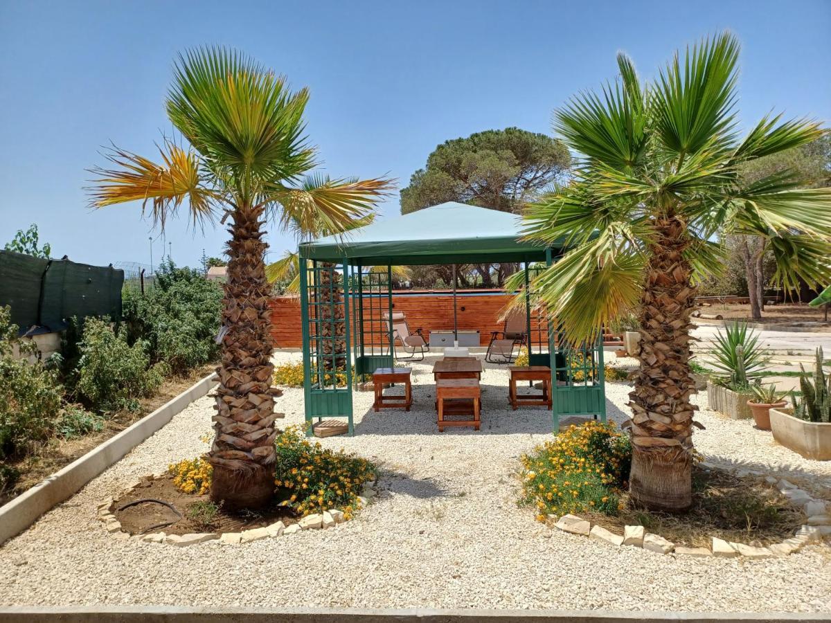Turtle Island Apartments Санта Кроче Камерина Екстериор снимка