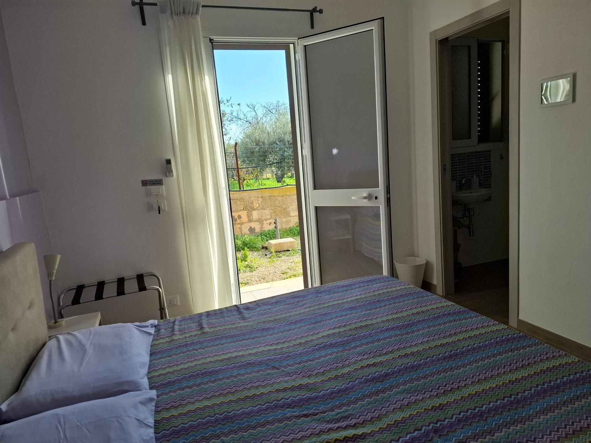 Turtle Island Apartments Санта Кроче Камерина Екстериор снимка